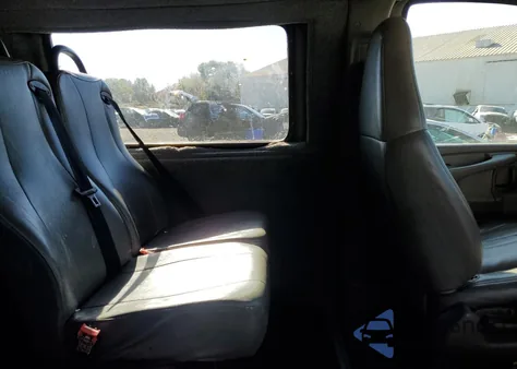 2008 Chevrolet Express G1500 from USA, damaged, VIN 1GCFG15X081104494